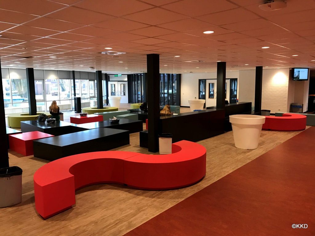 Schoolmeubilair voor de Marianum school, foto 4